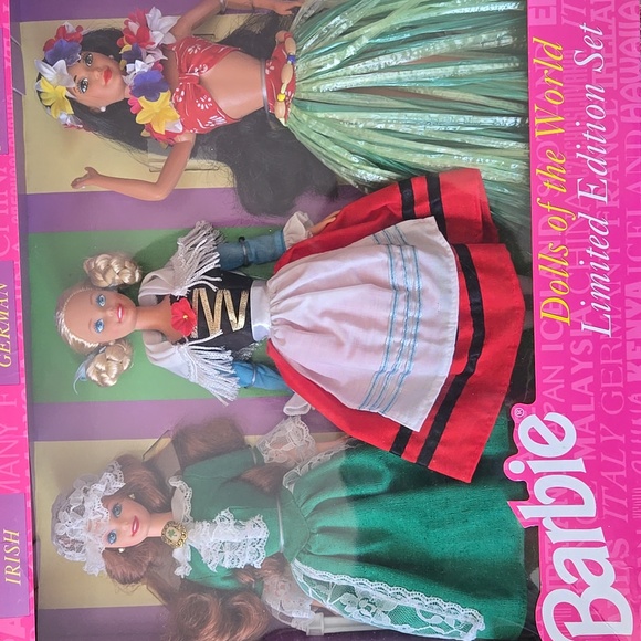 Barbie Dolls of the World Limited Edition Set - Picture 5 of 12